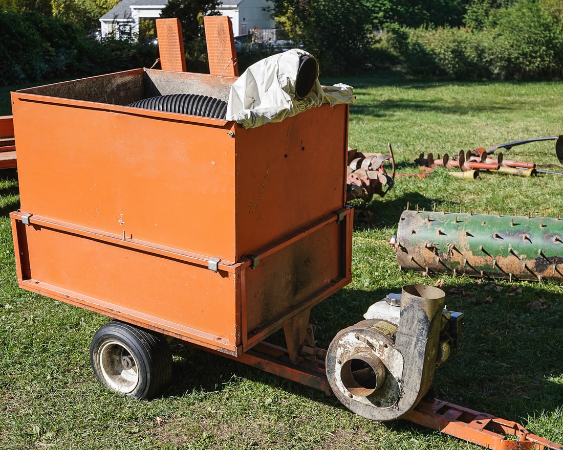 Leaf Collection System (1 of 6)