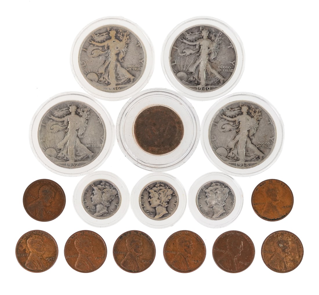 American Coins: A group of American coins including 4 Walking Liberty half-dollars. 3 Mercury dimes. A 1734 VOC Dutch Duit colonial coin. Wheat pennies.