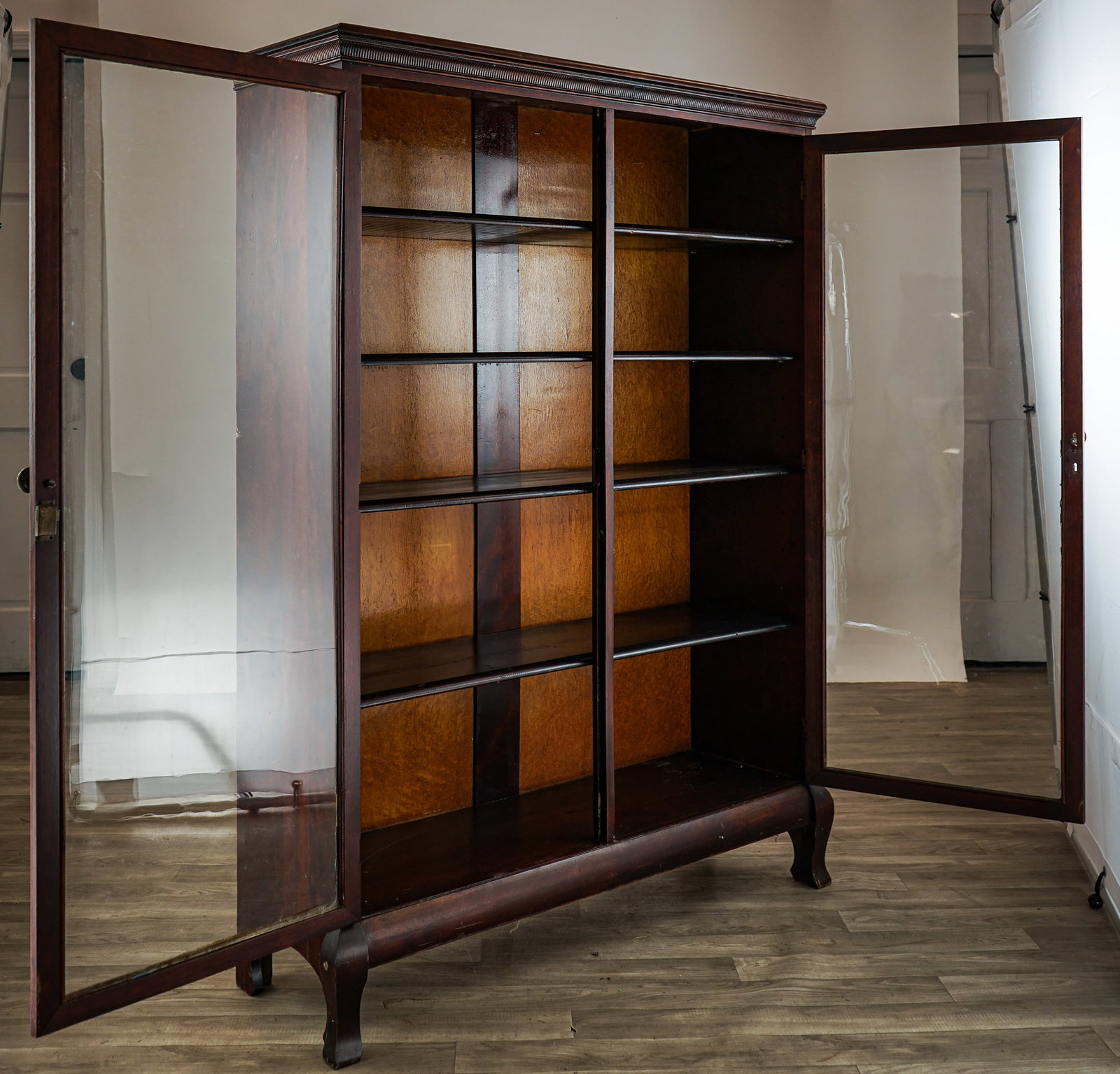 Early 20th c Double Door Bookcase - 5
