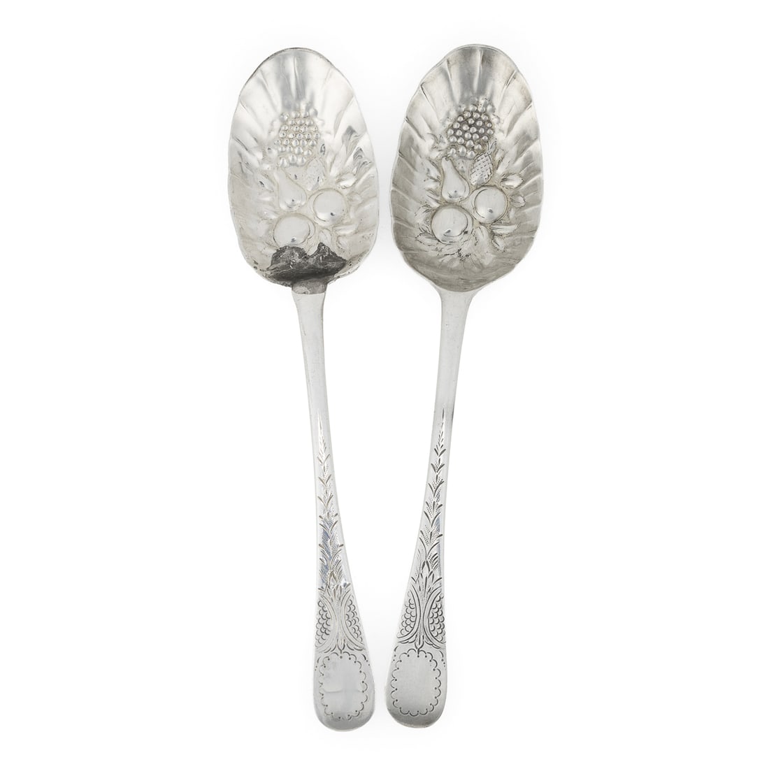 Indian British Colonial Silver Berry Spoons (1 of 3)