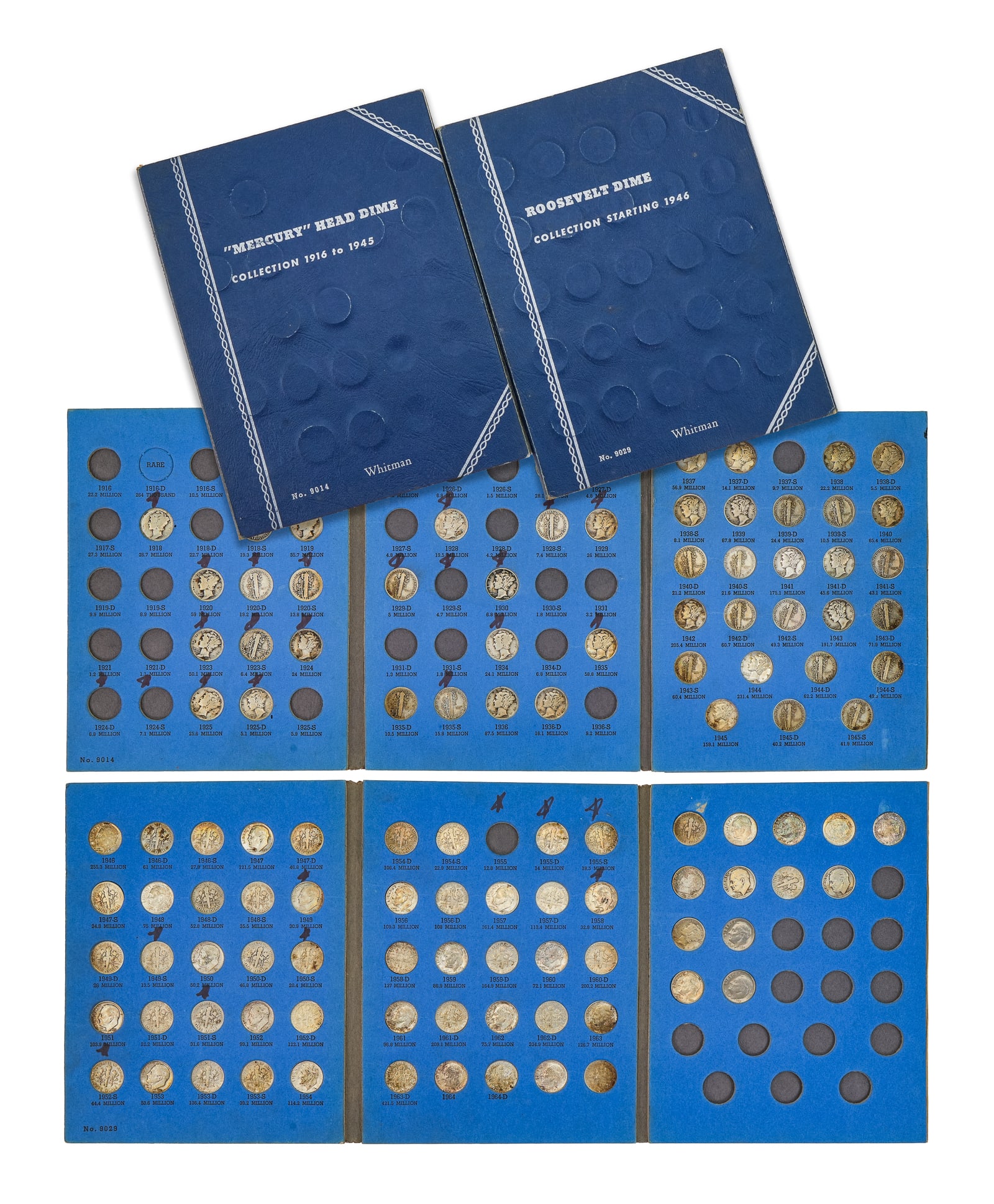 114 US Silver Dimes: US silver dimes (114 pcs), presented as a collection in old style blue folders, including rare dates