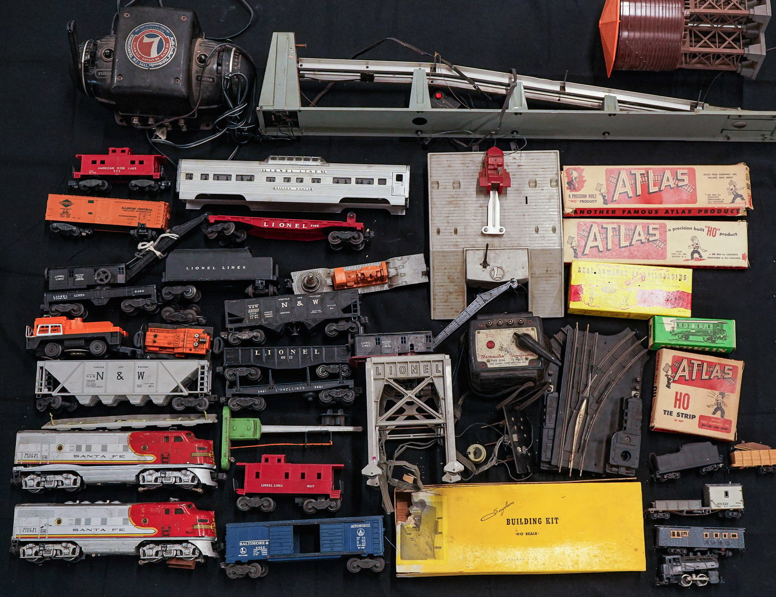Vintage Lionel Trains, Accessories (1 of 1)