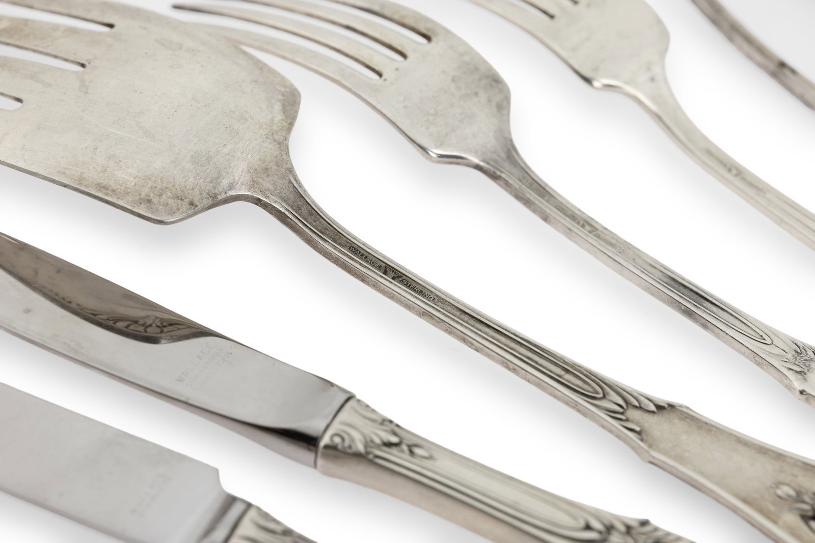 111 pcs. Wallace Rosepoint Sterling Flatware - 3