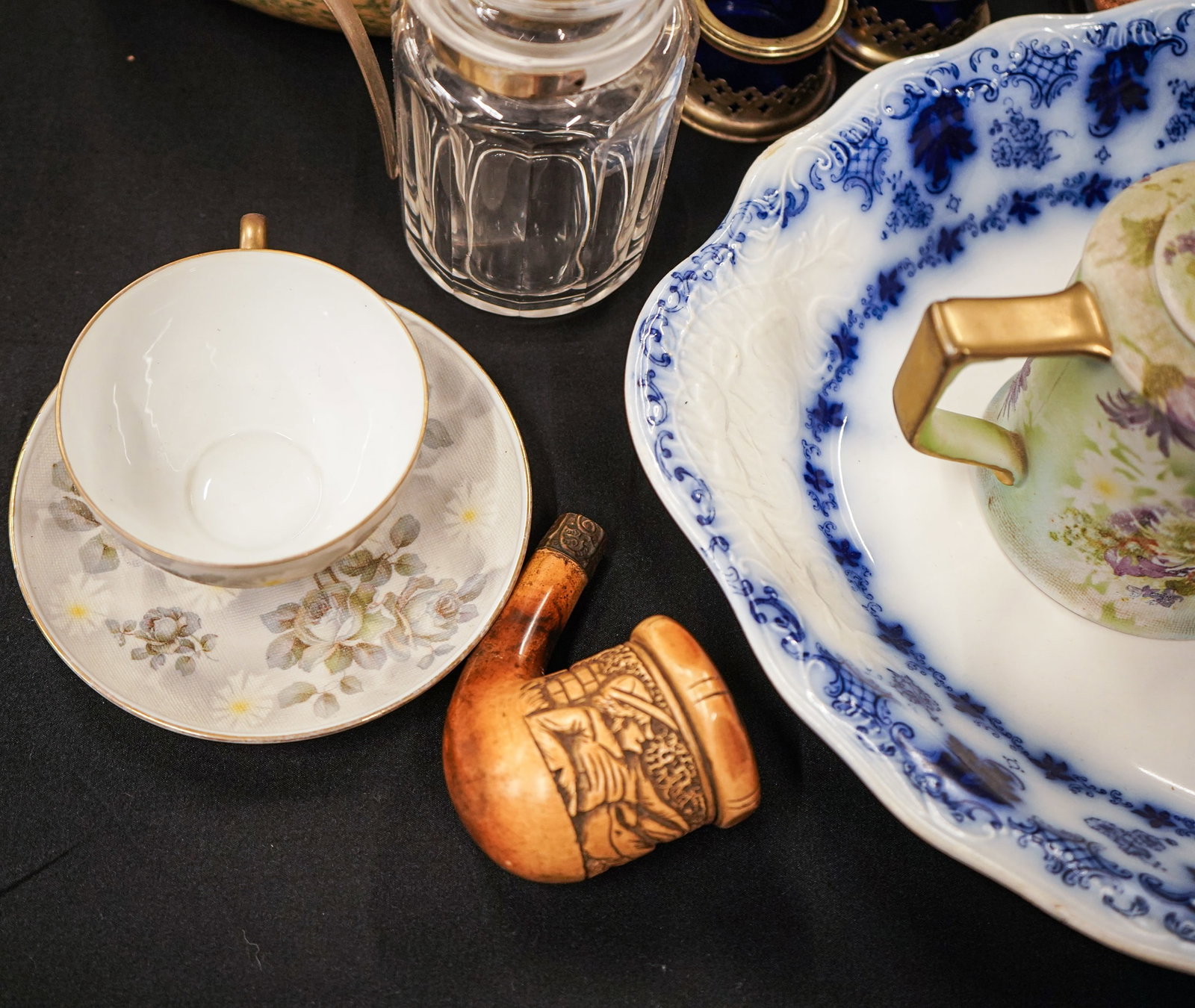 Tableware & Desk Items - 5