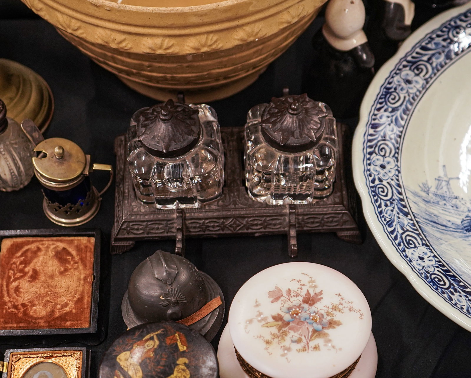 Tableware & Desk Items - 6