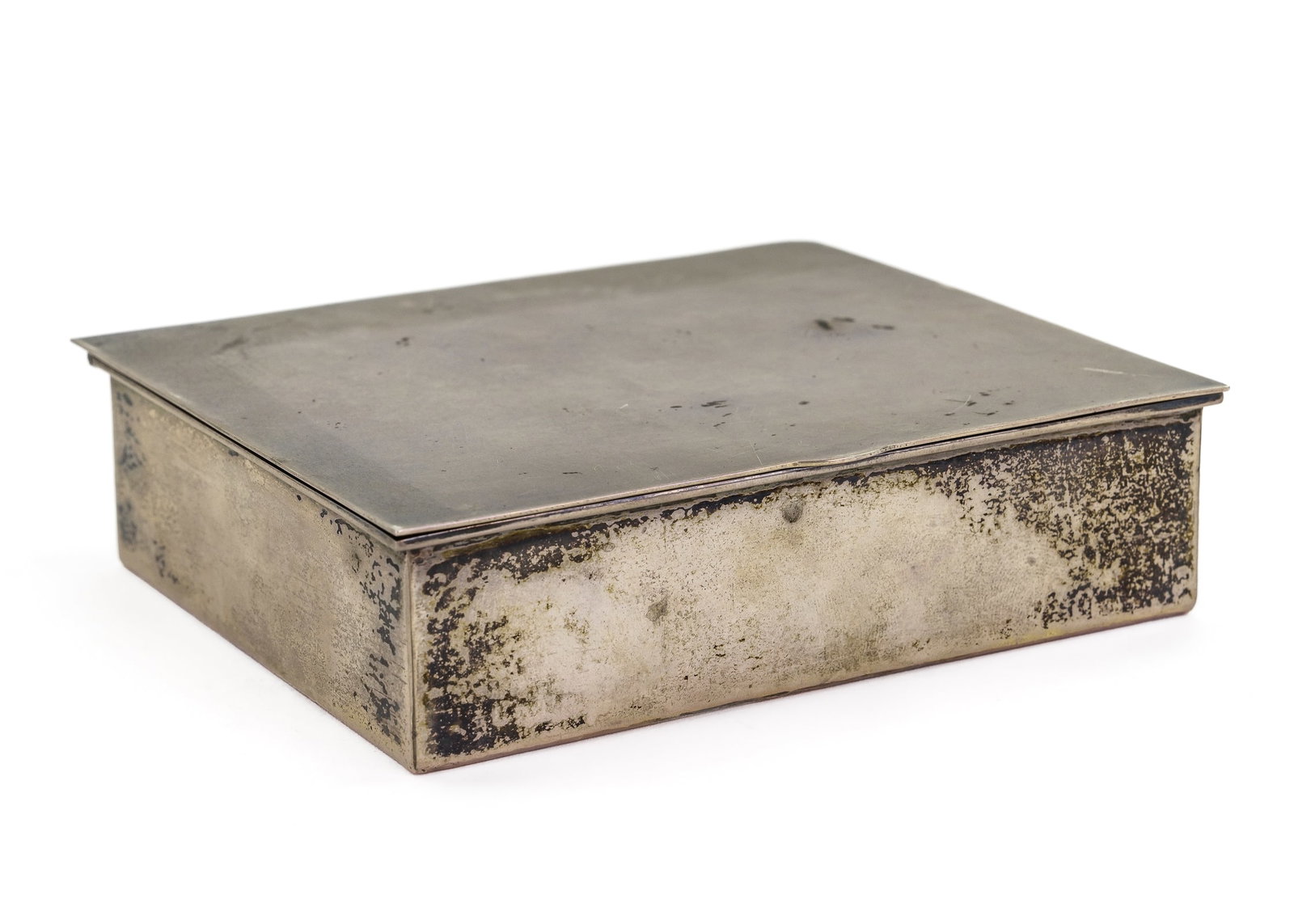 Mid Century Mexican Sterling Silver Desk Box: Mid Century GIM Mexican sterling silver desk box. Austere chaste design with no embellishments or monograms, heavy solid construction. 1.5" x 5" x 4.5" 12.5 ozt.