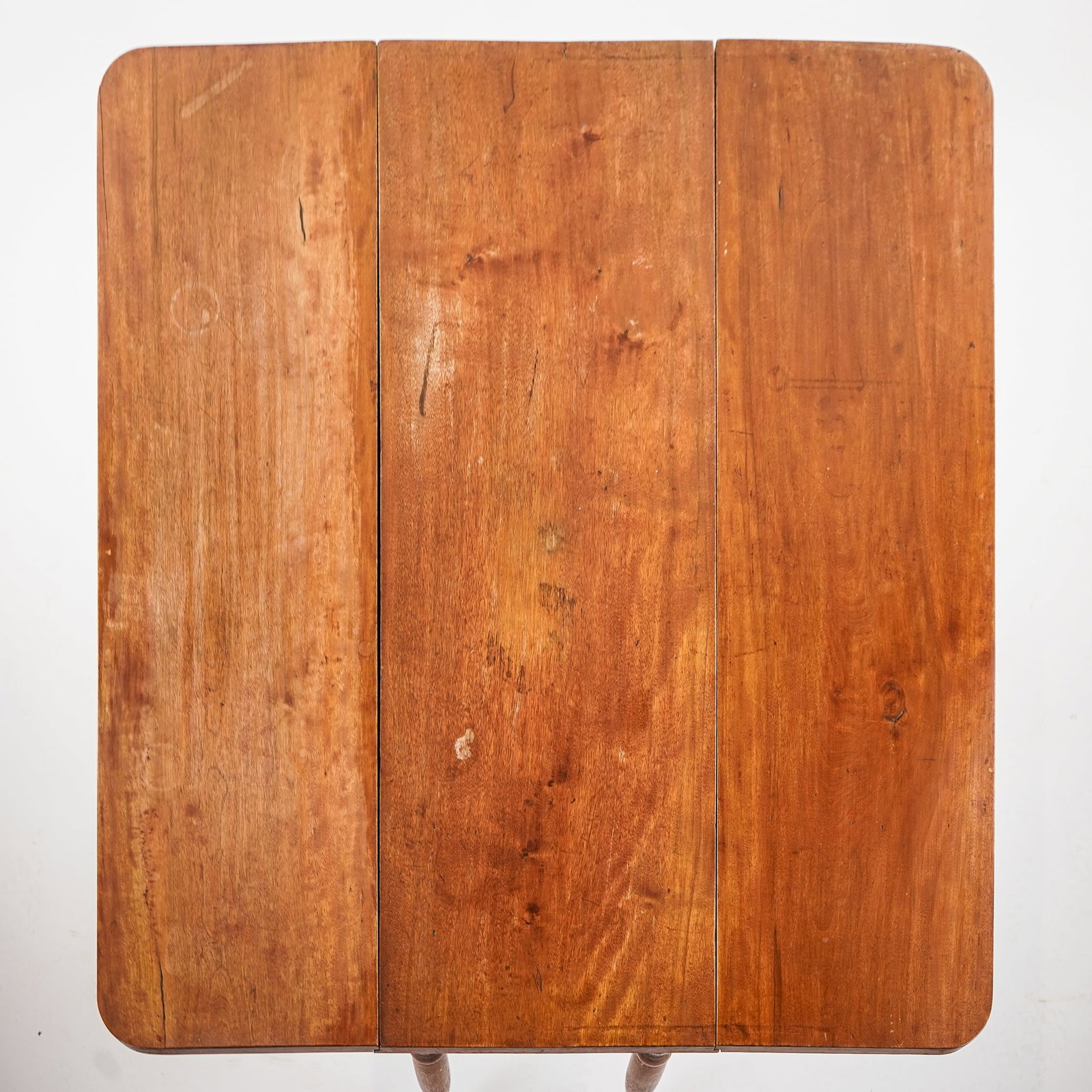 19th c Sheraton Walnut Drop Leaf Table - 3