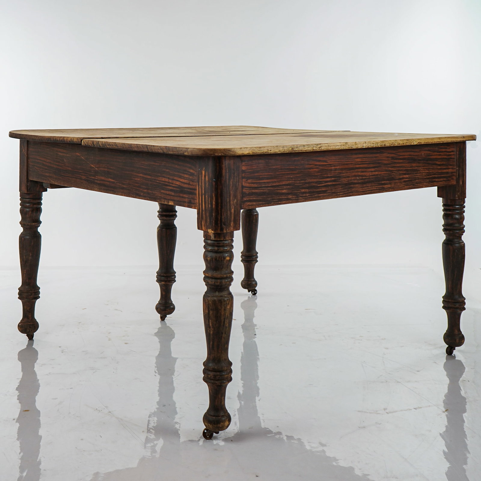 Grain Painted Farm Extension Table. - 5