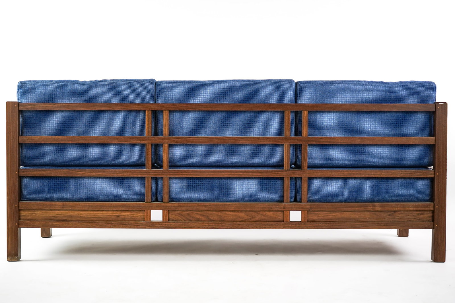Thomas Moser "Windward" Three seat sofa - 6