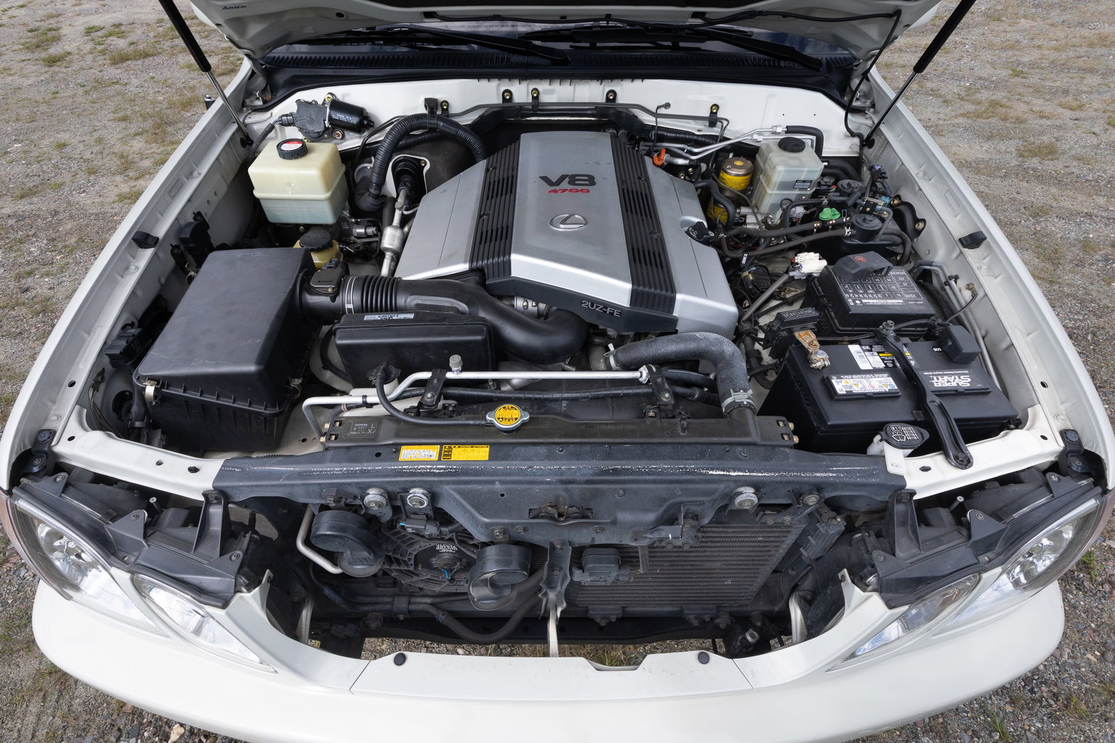 2001 Lexus LX470 V8 SUV - 17