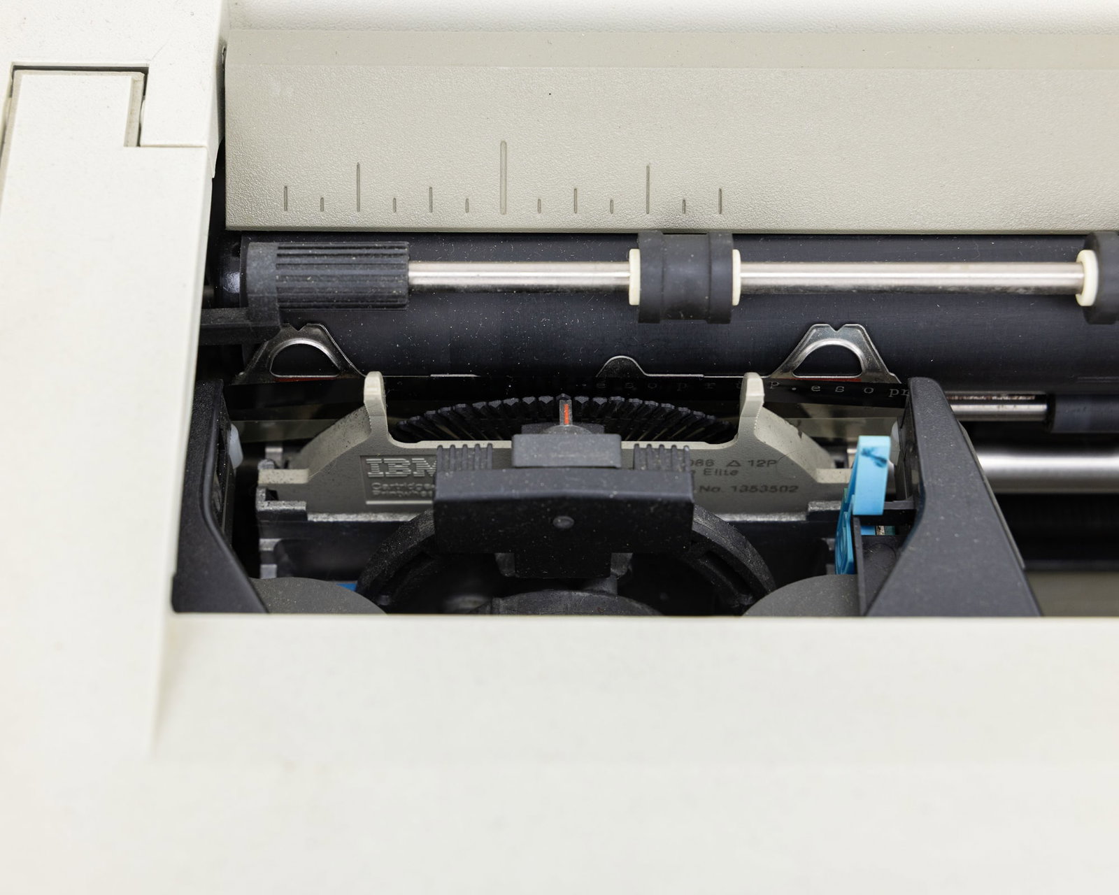 IBM 6781 Personal Wheelwriter Typewriter - 9