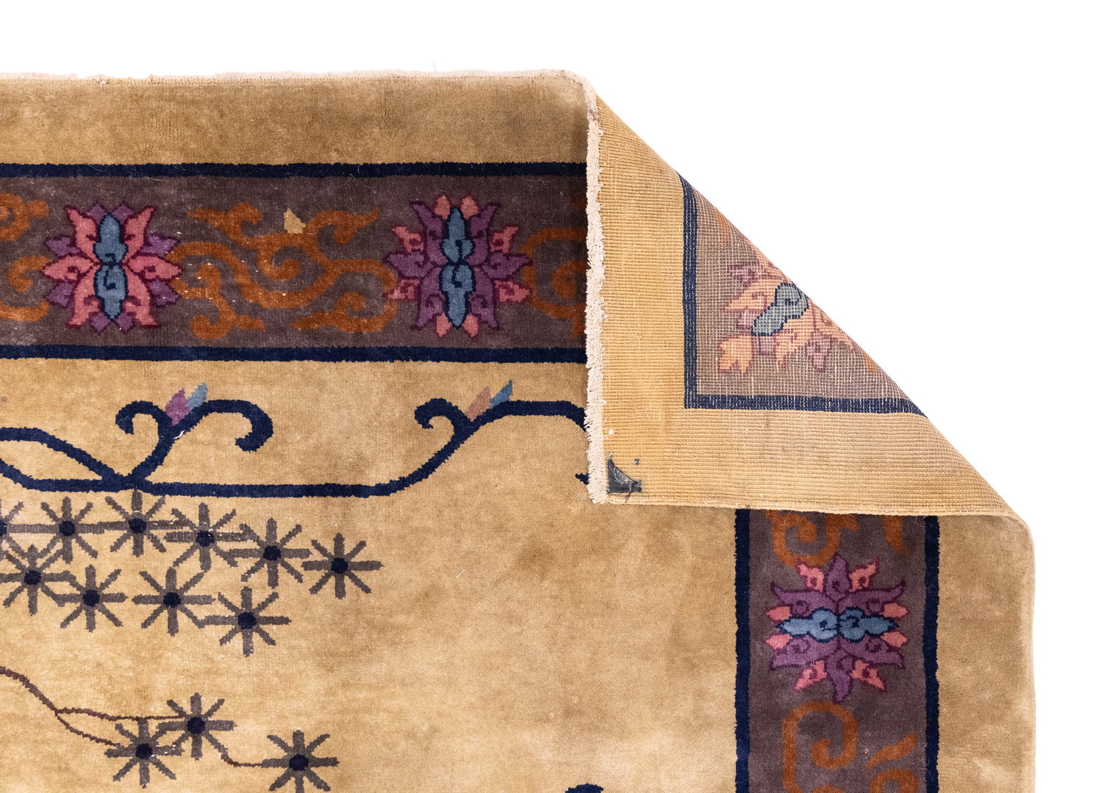 Mid 20th c Chinese Main Carpet - 4