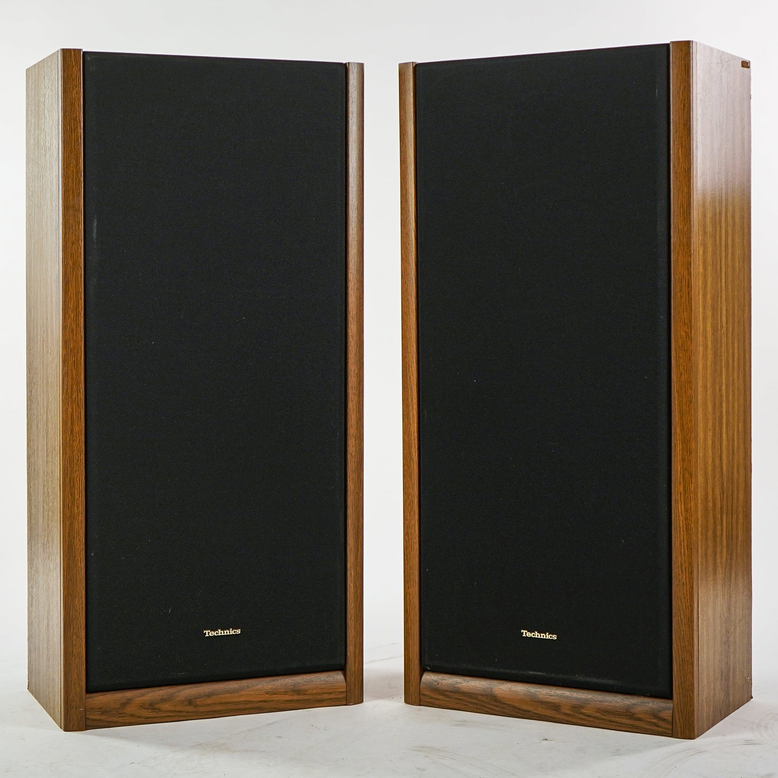 Technics SB 2845 Floor Speakers - 2
