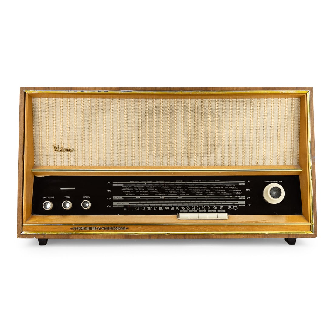 Vintage Sonneberg Weimar 5340 C Tube Radio: Circa 1965 Sonneberg Weimar 5340 C -Table top tube radio with veneer case (lacquer checks), radio powers up and appears to work as expected at the time of this writing, (Please note we cannot