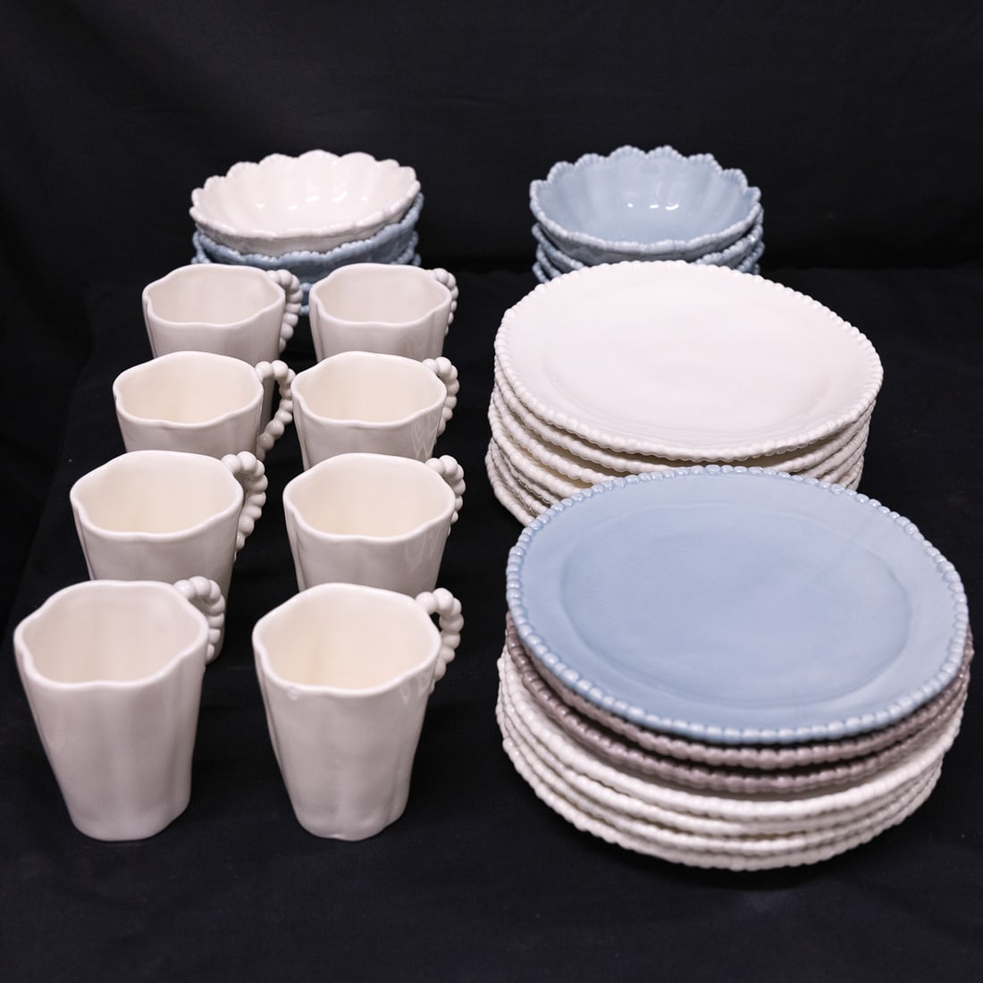 30 pcs. Mariposa Italian Ceramic Dinnerware (1 of 6)