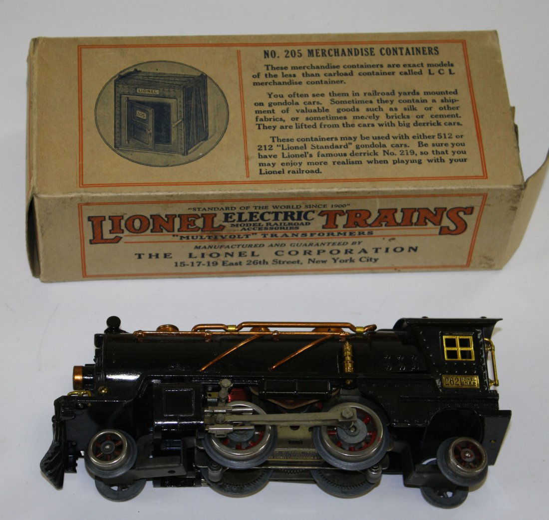 Lionel O Gauge No. 262 steam type engine near mint w/: Lionel O Gauge No. 262 steam type engine near mint w/ original box (box has flap missing)