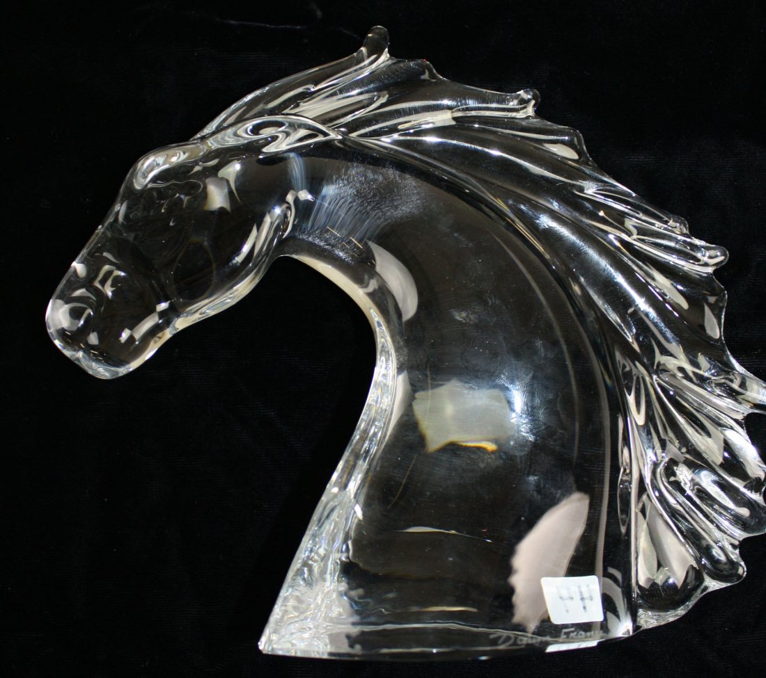 Daum France signed crystal horse head sculpture: Daum France signed crystal horse head sculpture w/flowing mane 9”