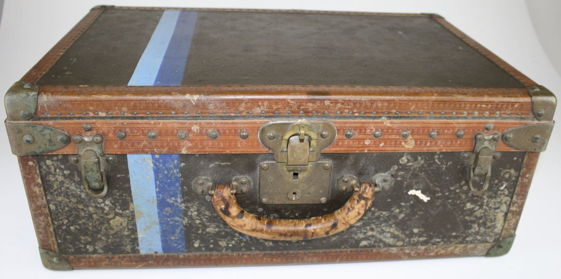 Louis Vuitton hard shell suitcase 22” x 13” x 8.5”: Louis Vuitton hard shell suitcase 22” x 13” x 8.5”