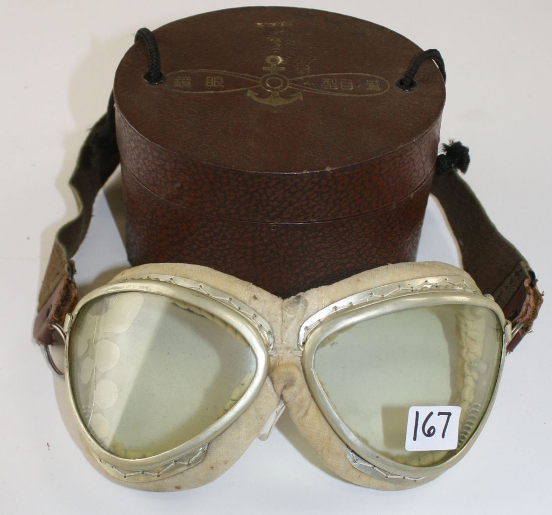 Japanese WWII naval pilot cased aviator's goggles- one: Japanese WWII naval pilot cased aviator's goggles- one lens cracked