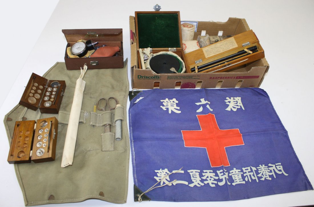 Japanese WWII medical flag, thermometers, medical: Japanese WWII medical flag, thermometers, medical devices