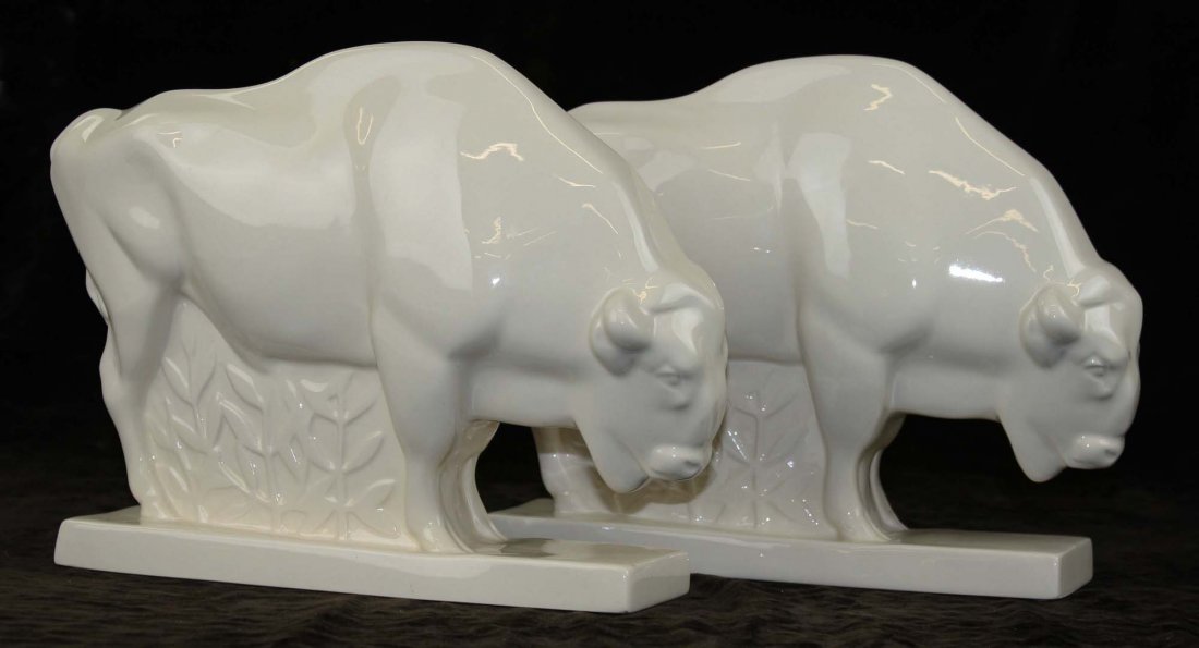 pr of Wedgwood John Skeaping Art Deco white buffalo: pr of Wedgwood John Skeaping Art Deco white buffalo pottery figures 9" x 12"
