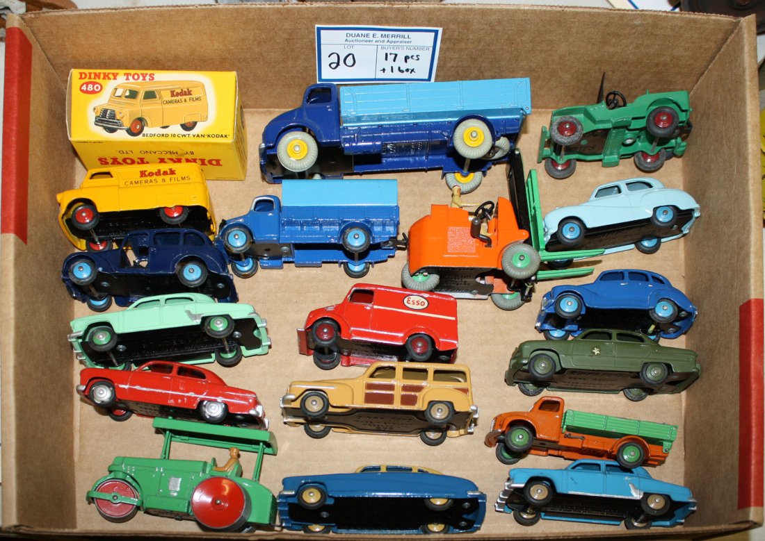 17 Dinky Toys incl 480 Bedford Kodak van w/ near mint (1 of 5)