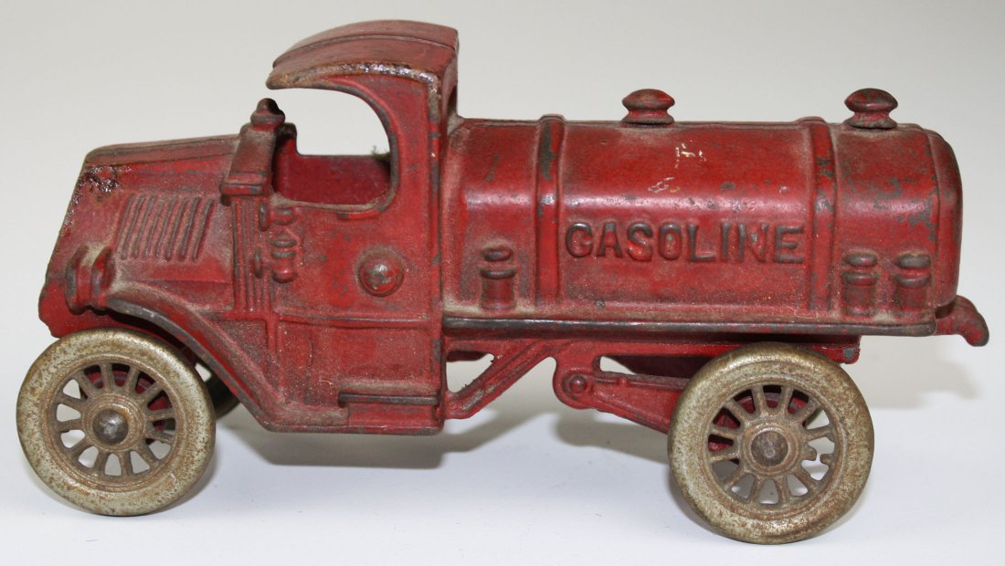ca 1930 Arcade gasoline tanker truck, original paint, (1 of 2)