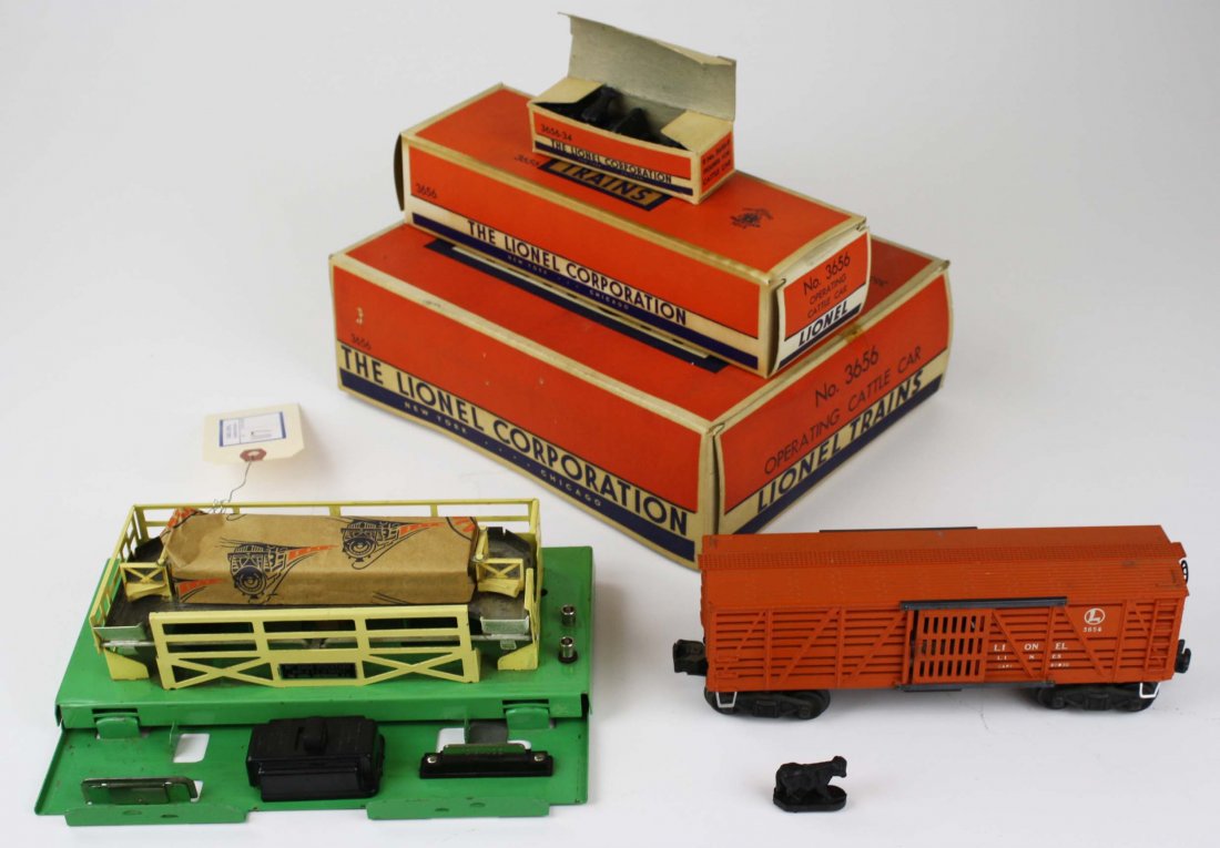 post war Lionel “O” gauge 3656 cattle car- 2 pcs, w/ (1 of 3)