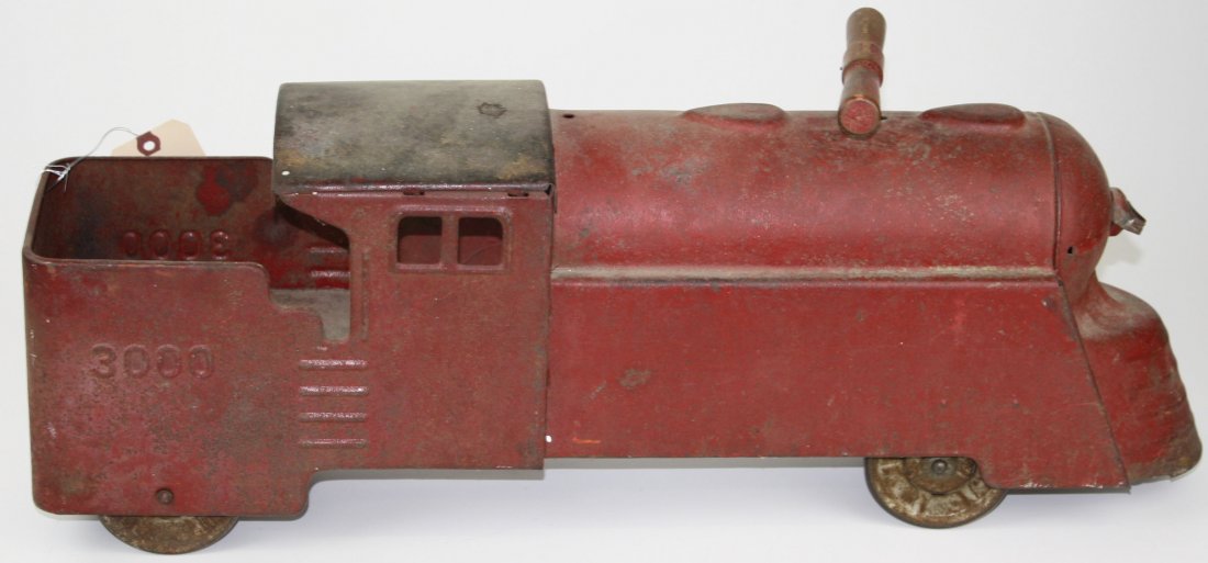 Marx 3000 pressed steel ride-on locomotive, length 27” (1 of 2)