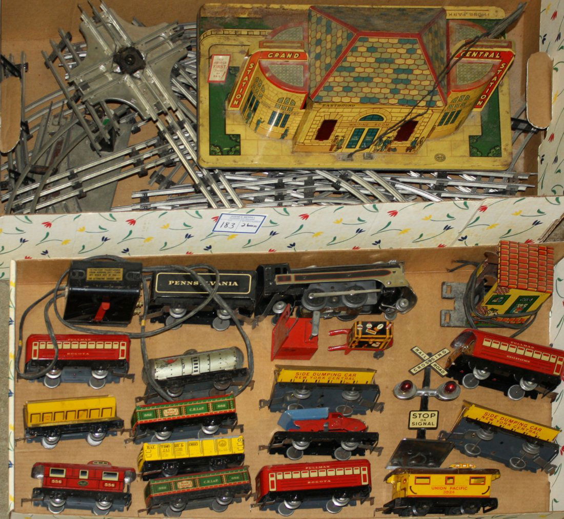 Marx tin litho train set w/ station, track, & lots of (1 of 1)