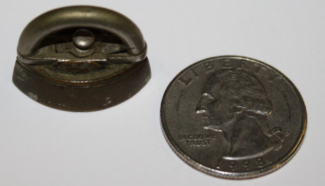 Enterprise Mfg Co miniature sad iron- rare advertising (1 of 2)