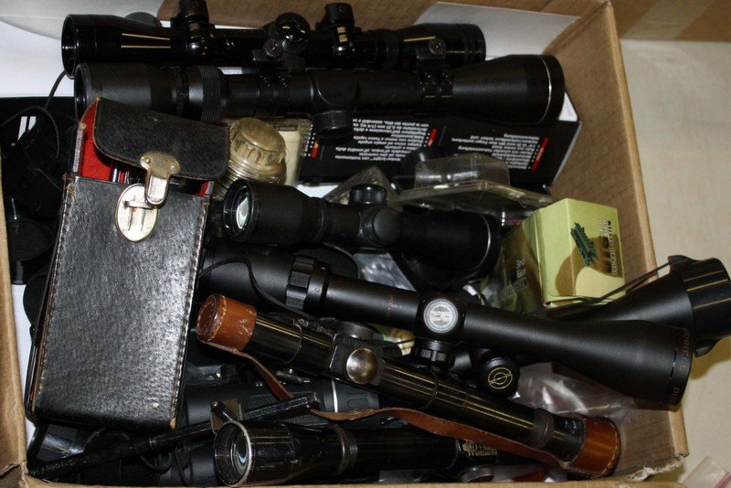 Lot of Scopes and optics, mounting rings, picatinny: Lot of Scopes and optics, mounting rings, picatinny rails, bore sighting tools etc, Scopes incl Lyman, Bushnell Tascam etc