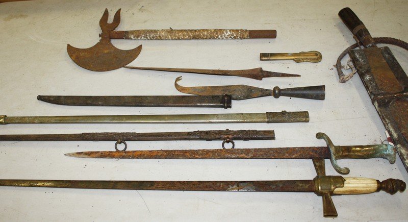 edged weapons, machetes, scabbards, & parts: edged weapons, machetes, scabbards, & parts