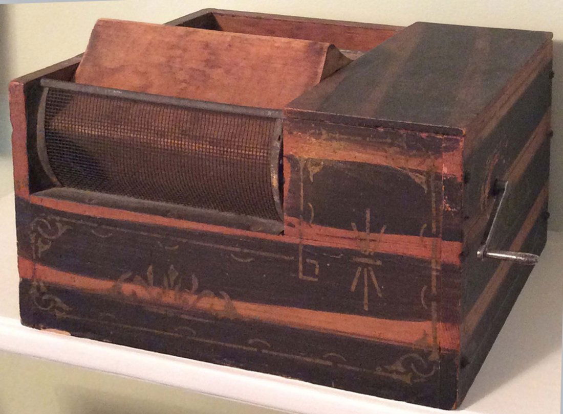 Rare fly catcher wall clock works in original 19th c (1 of 3)