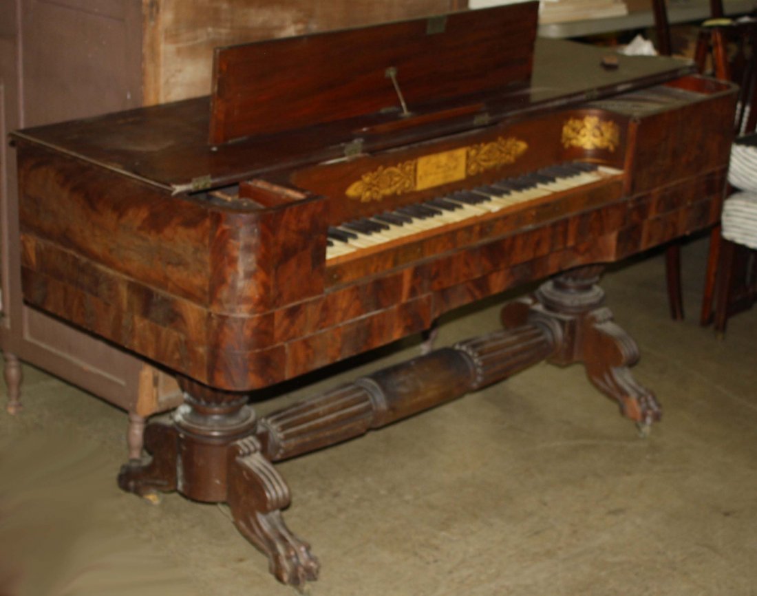 Classical claw foot mahogany No. 69 Bare Jay St, Morgan (1 of 2)