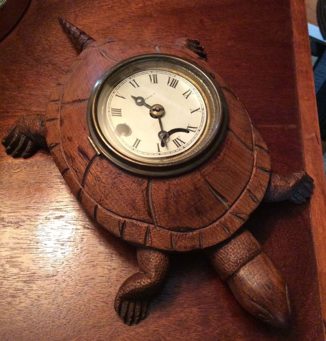 Turtle clock by L. Hubbell in carved wood turtle case (1 of 1)