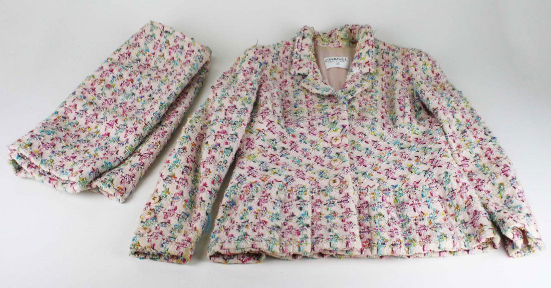 Chanel Boutique skirt suit, size 44, wool blend w/ silk (1 of 4)