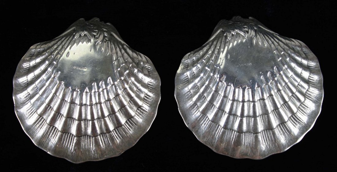 pair of sterling seashell dishes with cherubs, approx: pair of sterling seashell dishes with cherubs, approx 3¼"d. 4.3 troy oz. 2 pcs.