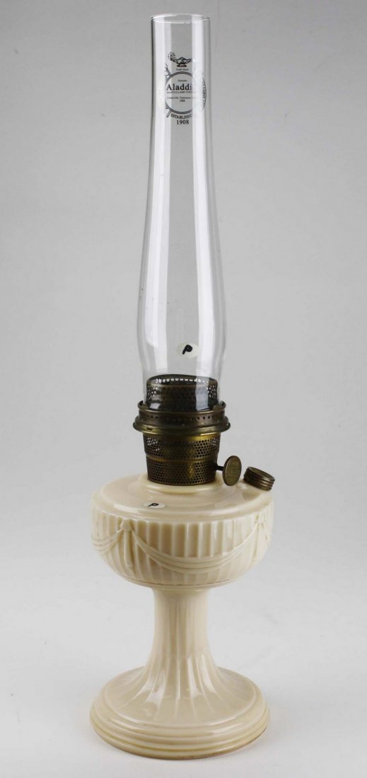 Aladdin Lincoln Drape oil lamp, pink cream glass, ht 9” (1 of 4)