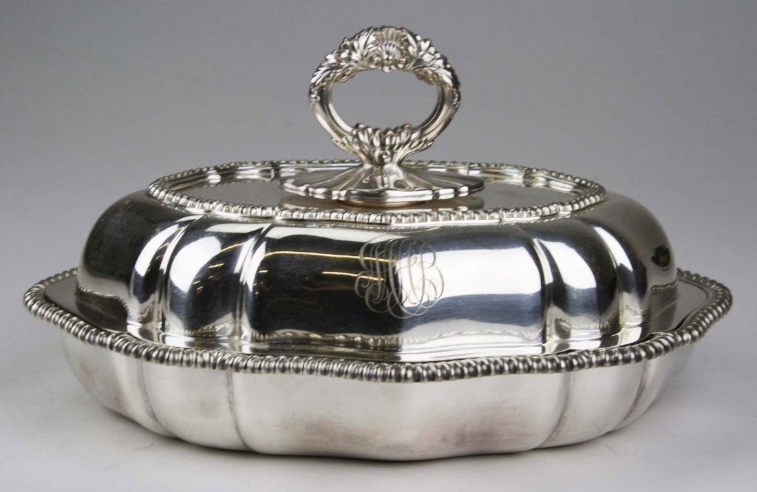Tiffany & Co. heavy silver plated scalloped oval (1 of 4)