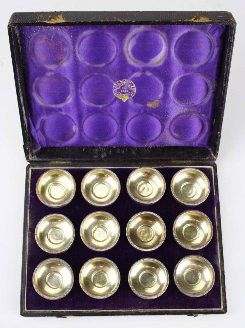 Cased set of Tiffany & Co sterling silver salt cellars. (1 of 6)