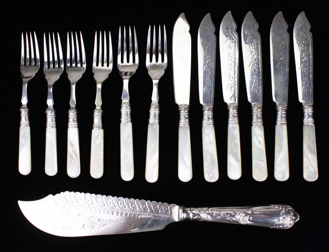 ornate silverplated fish slice and 12 mother of pearl (1 of 1)