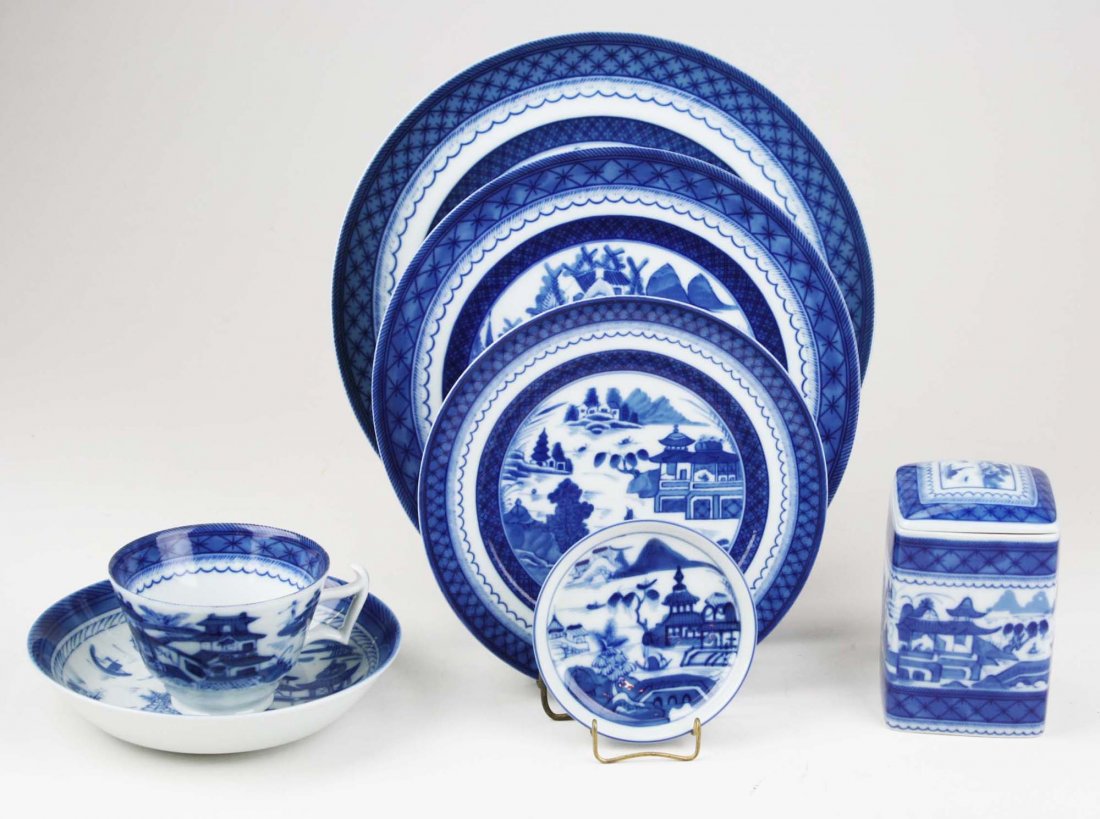 contemporary Mottahedeh Blue Canton china, 22 pcs (1 of 3)