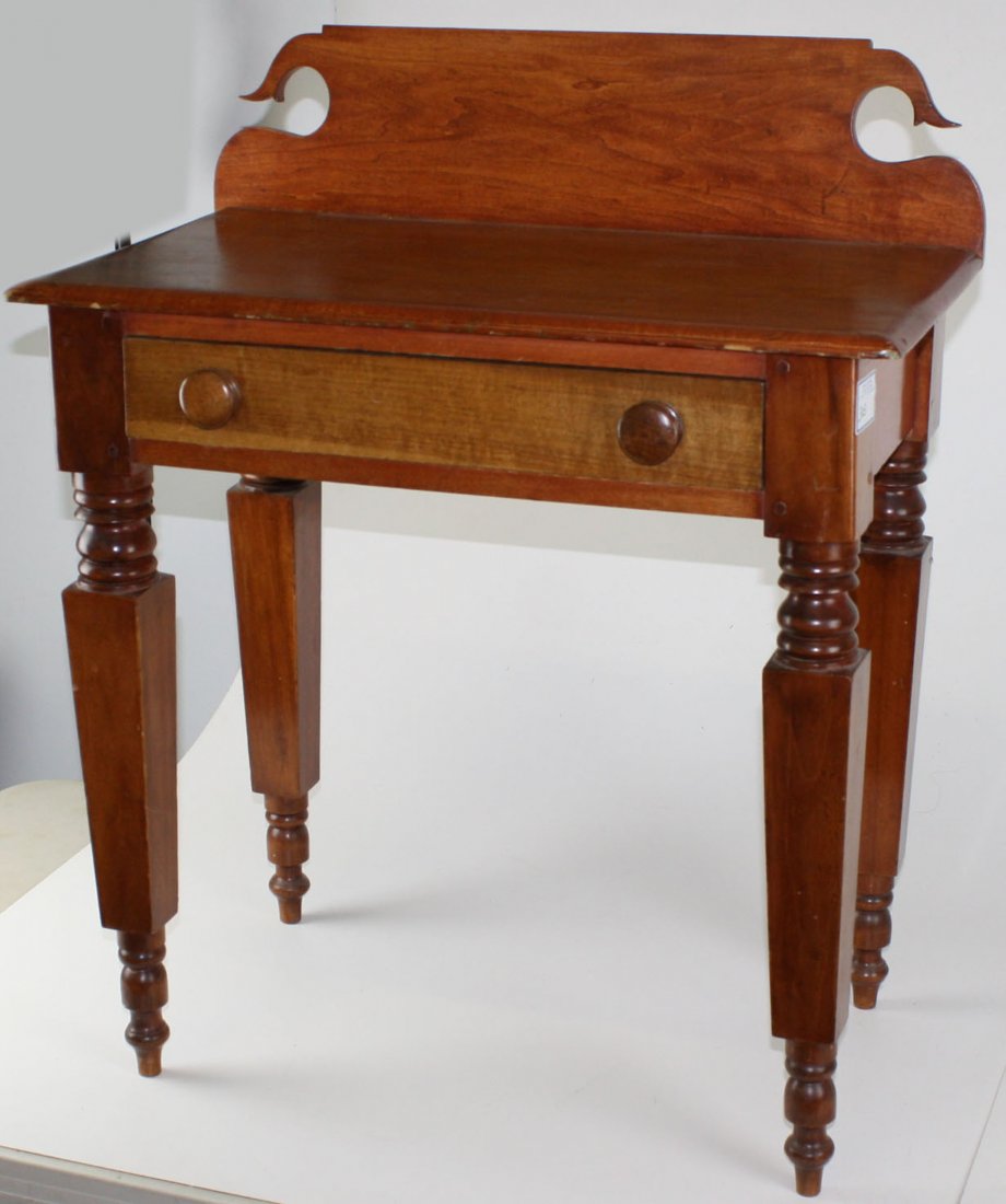 Vermont 1 drawer dressing table, shaped crest, mixed: Vermont 1 drawer dressing table, shaped crest, mixed woods. Underhill, Jericho area. 19th c, see Zagrey.
