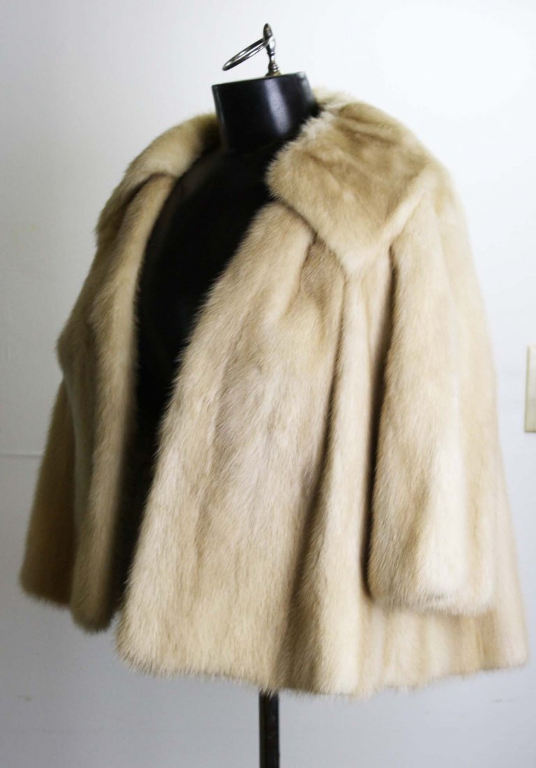 Richard Payne womans mink bolero type 3/4 sleeve jacket: Richard Payne womans mink bolero type 3/4 sleeve jacket