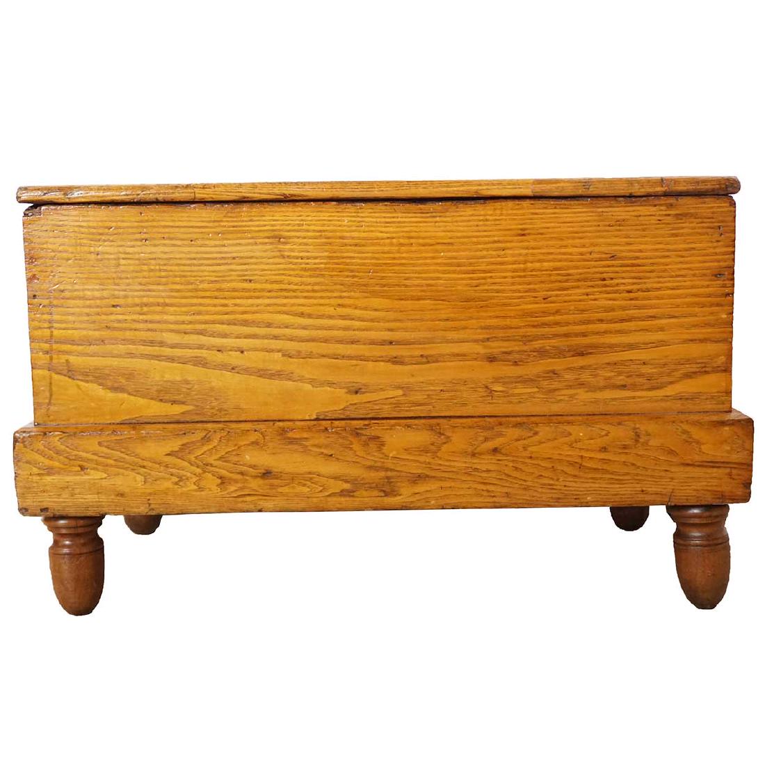 Small American Oak Blanket Chest (1 of 5)