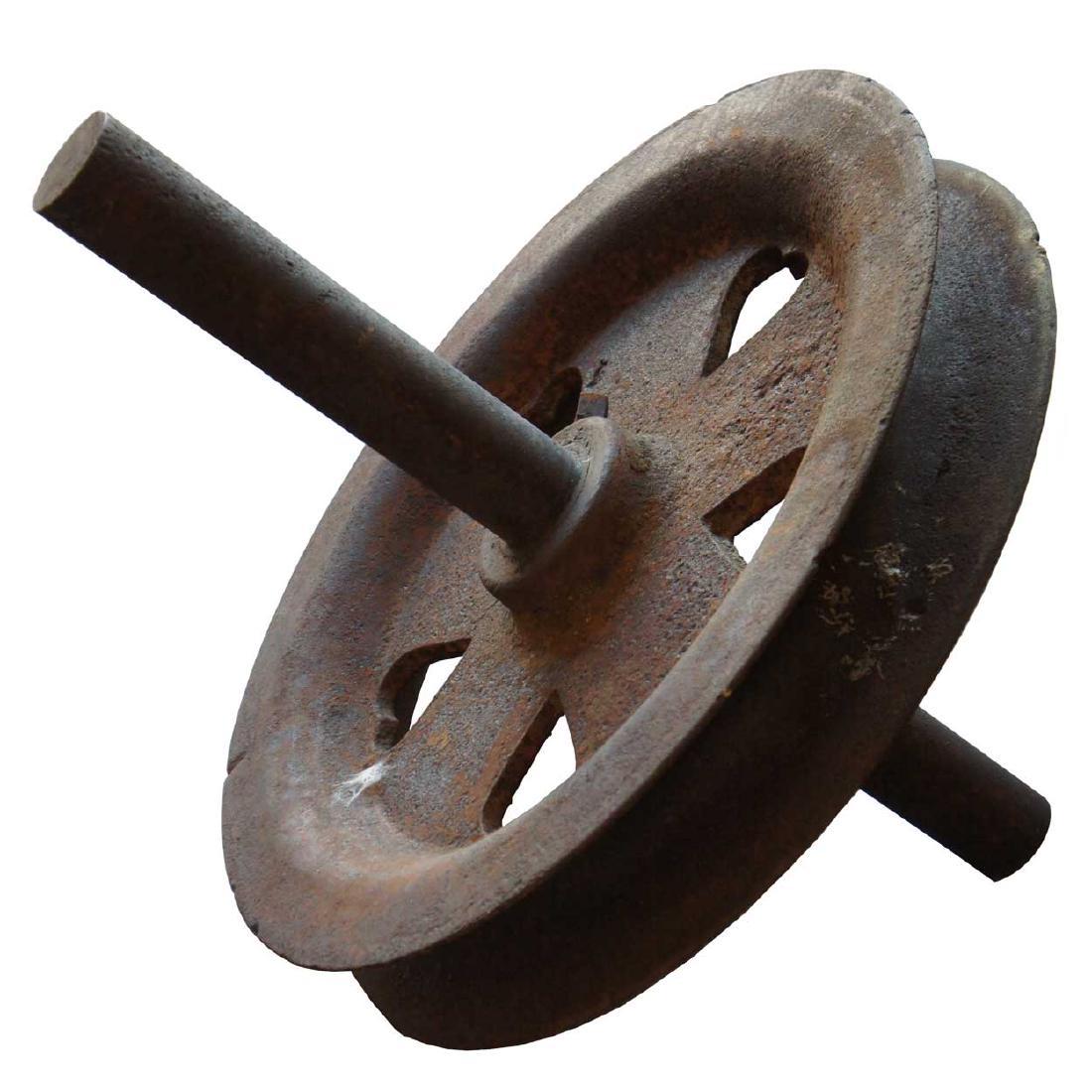 American Industrial Cast Iron Heart Spoke Pulley Wheel (1 of 2)