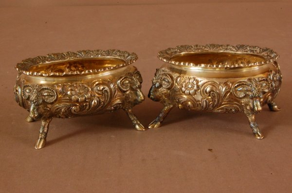 Pair of Oval Sterling open salts with hoof feet. ": Pair of Oval Sterling open salts with hoof feet. "Boyd Park: 1 3/4" T x 2 1/2" x 3" ca. 1900