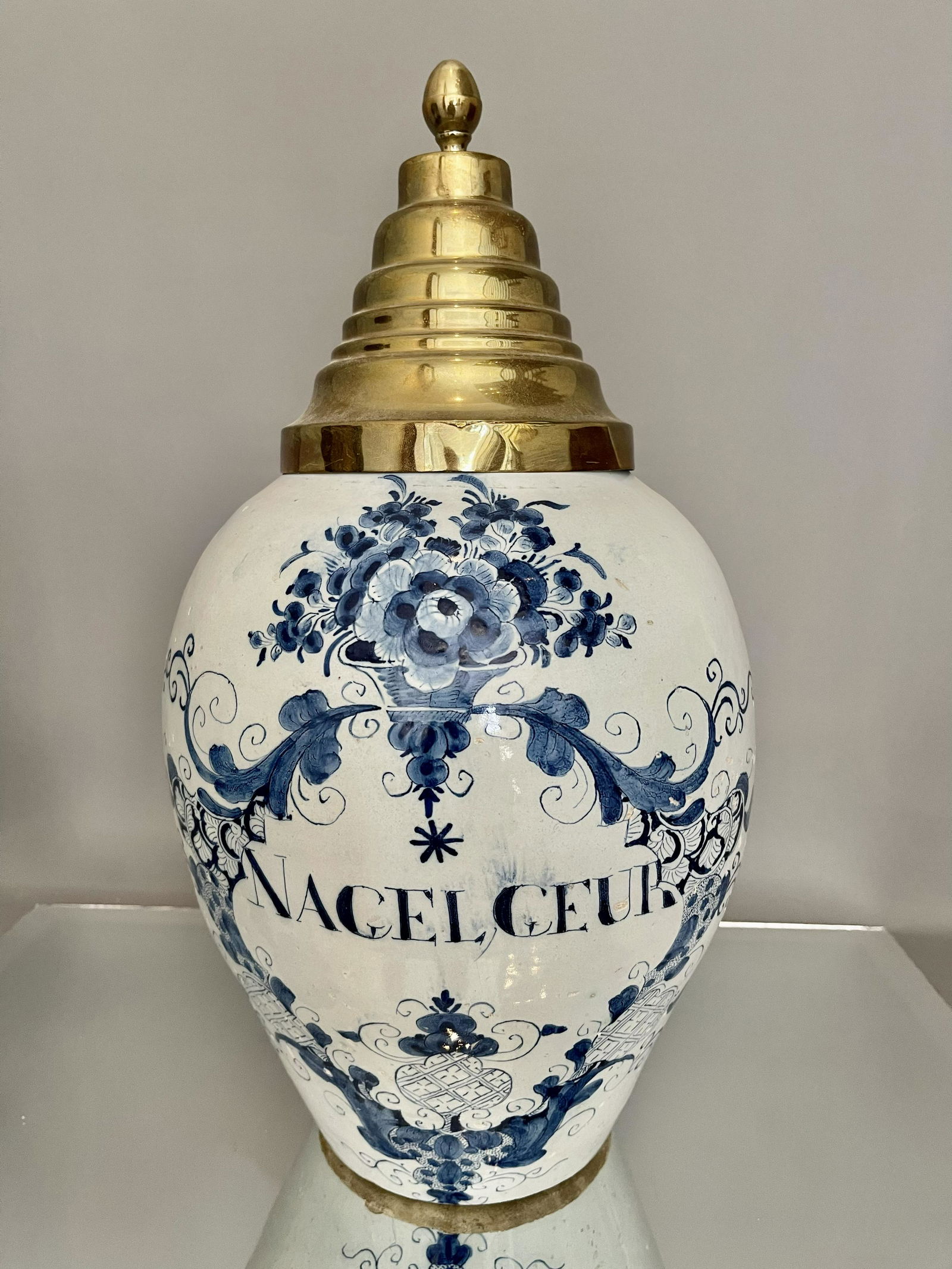 Blue & White Delft Tobacco Jar "Nagelcur" (1 of 4)