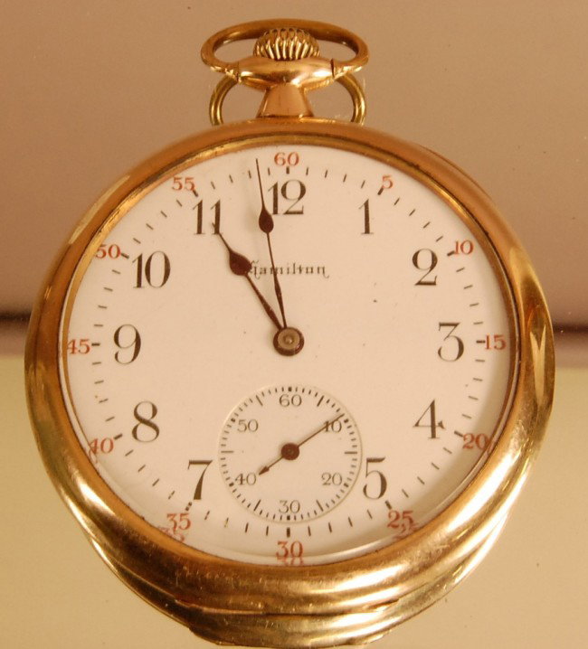Hamilton Mans 17 Jewell Pocket Watch with second h: Hamilton Mans 17 Jewell Pocket Watch with second hand. 25 Yr. case. 2" l Ca. 1910